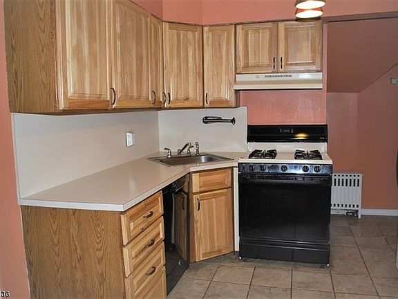 4th image of 461 Kingsland Ave