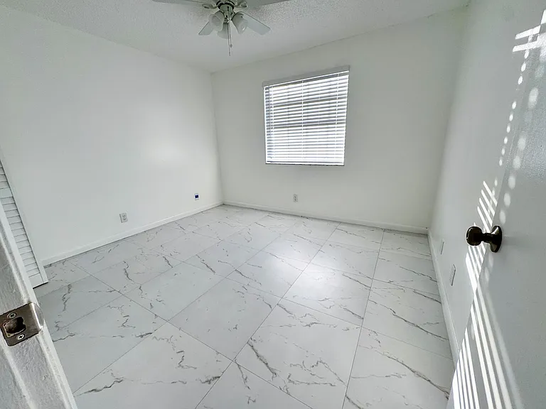 10687 Royal Palm Blvd — Photo 10