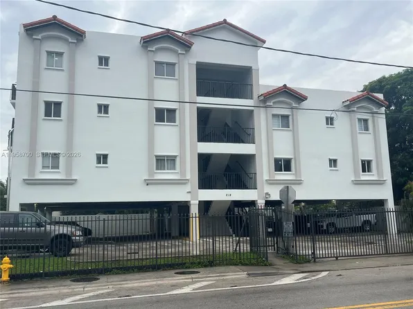 218 SW 8th Ave APT 205, Miami, FL 33130