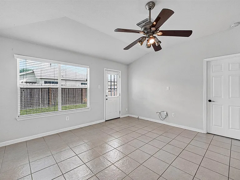10907 Barker Gate Ct — Photo 20