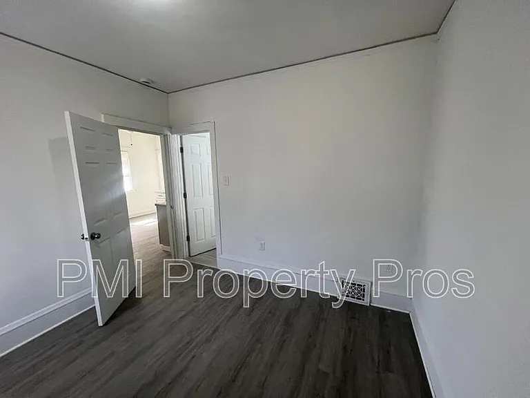3284 N 30th St — Photo 17