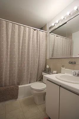 Rented by Compass | media 28