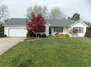 1218 Melanie Ct, Lawrenceburg, KY 40342
