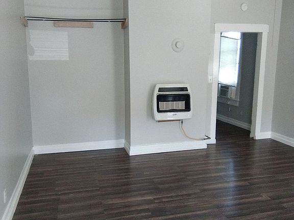 2nd image of 2539 Bank St #2