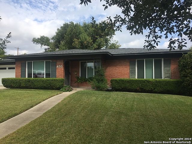 1st image of 455 Burnside Dr