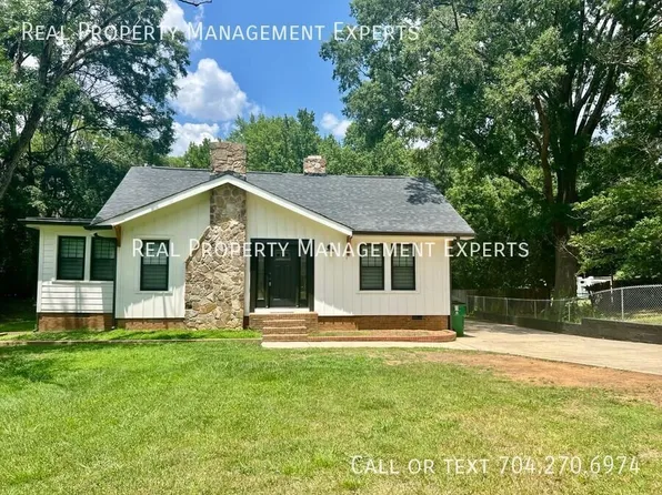 2710 Kendrick Ave, Charlotte, NC 28269