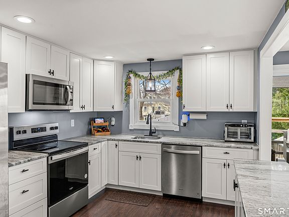 4th image of 113 Warner Street