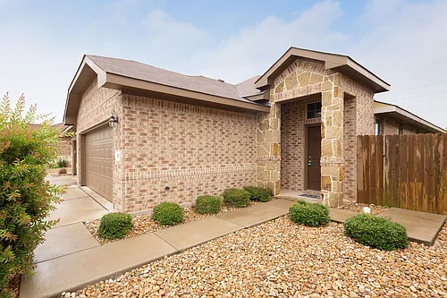 110 Hidden Springs Dr Photo 1