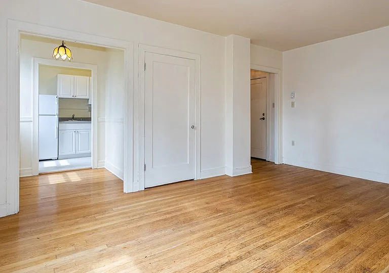 The Windham Apartments — Photo 4