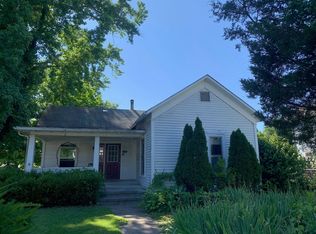 201 Monroe St N, Alderson, WV 24910