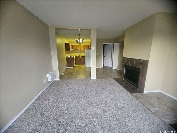 2nd image of 521 Albert St #104