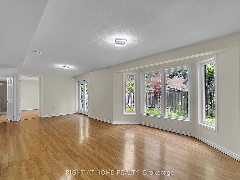 47 Medoc Pl — Photo 13