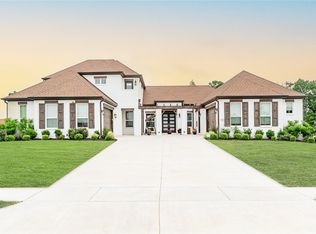 402 Birkshire Rd, Cave Springs, AR 72718