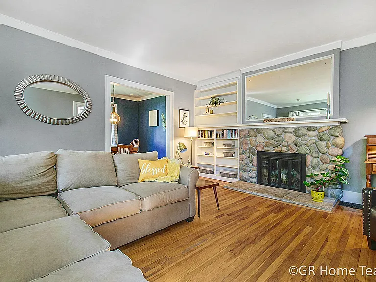 910 Calvin Ave SE — Photo 14