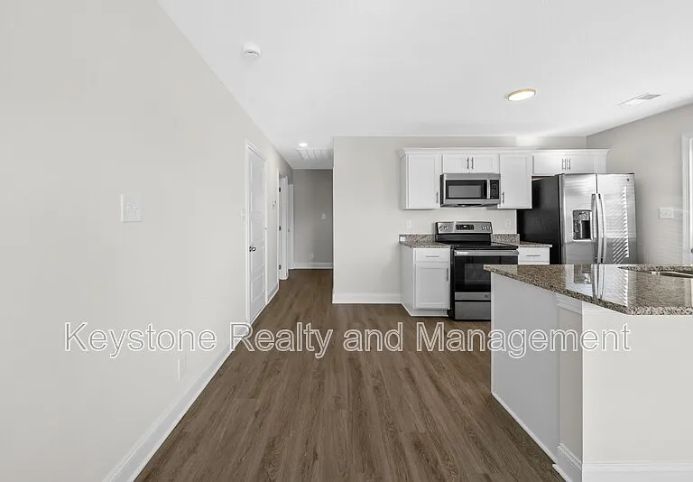 105 Mace Ln — Photo 5