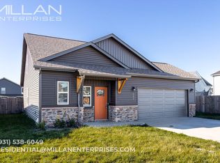 302 Elwell Rd, Clarksville, TN 37042