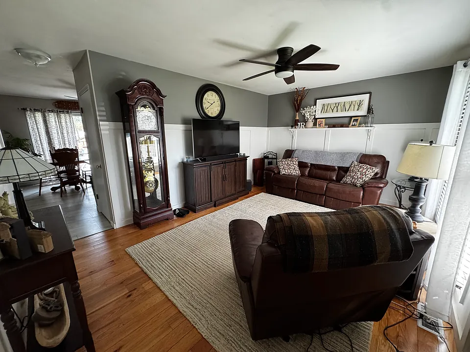 2 Mill Spring Ct