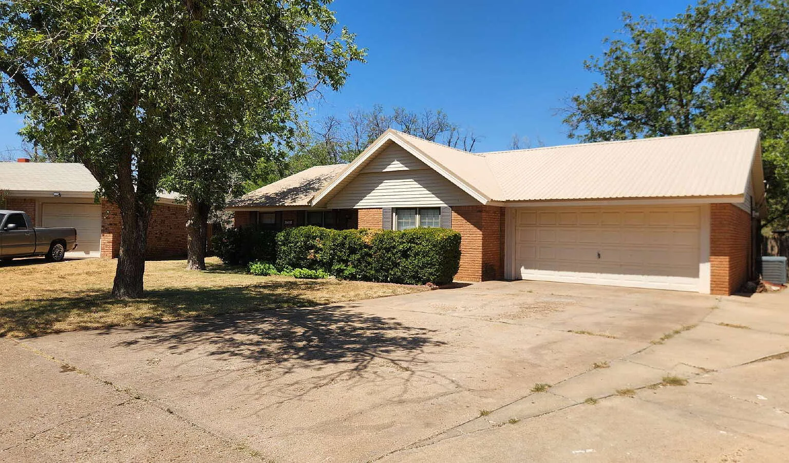 3 bed, 2.0 bath, 1603 sqft, $1,350 — Photo 1