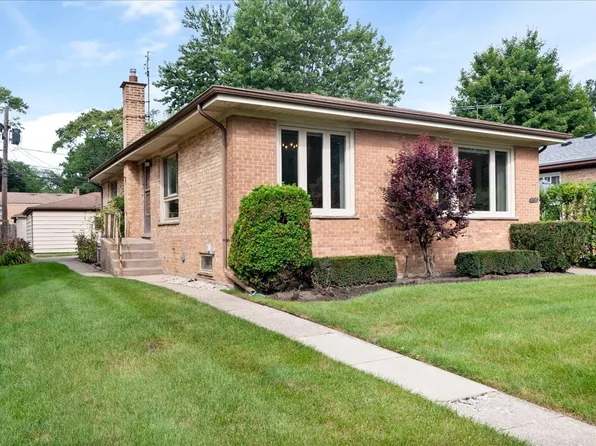 8624 Hamlin Ave, Skokie, IL 60076