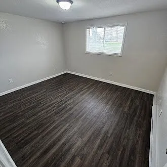 409 E Woodlawn #8 — Photo 4