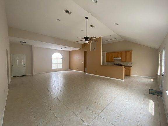 5th image of 2360 Crescent Rd