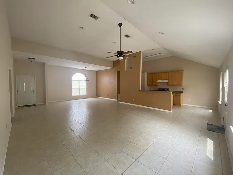 2360 Crescent Rd — Photo 5