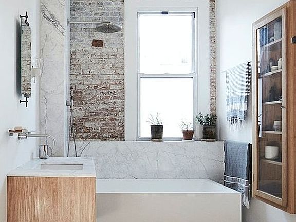 3rd image of 135 Hudson St APT 6F
