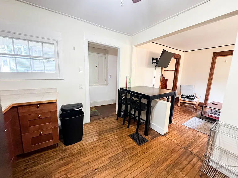 128 Blair St — Photo 12