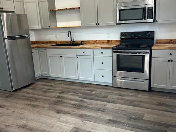 72 Oak Grove St #1, Bangor, ME 04401