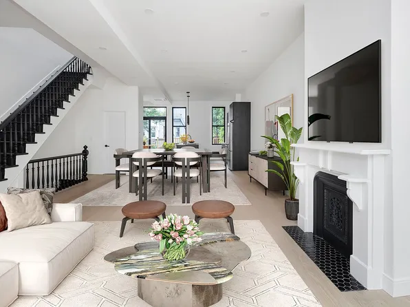 45 Cornelia St #Townhouse, Brooklyn, NY 11221