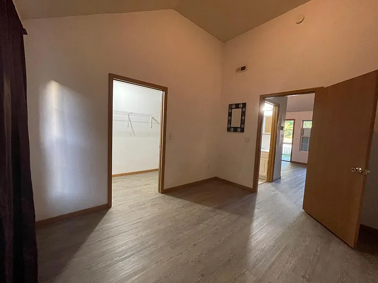 9516 Main Entrance Dr #2-4 — Photo 7