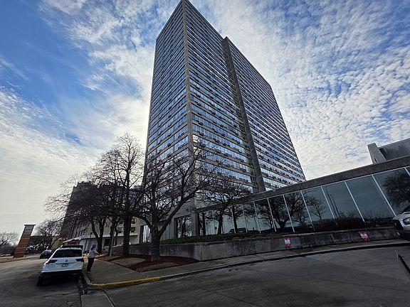 2nd image of 4800 S Chicago Beach Dr APT 810S