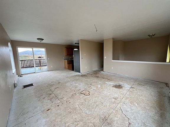 4th image of 62311 Ash Ln