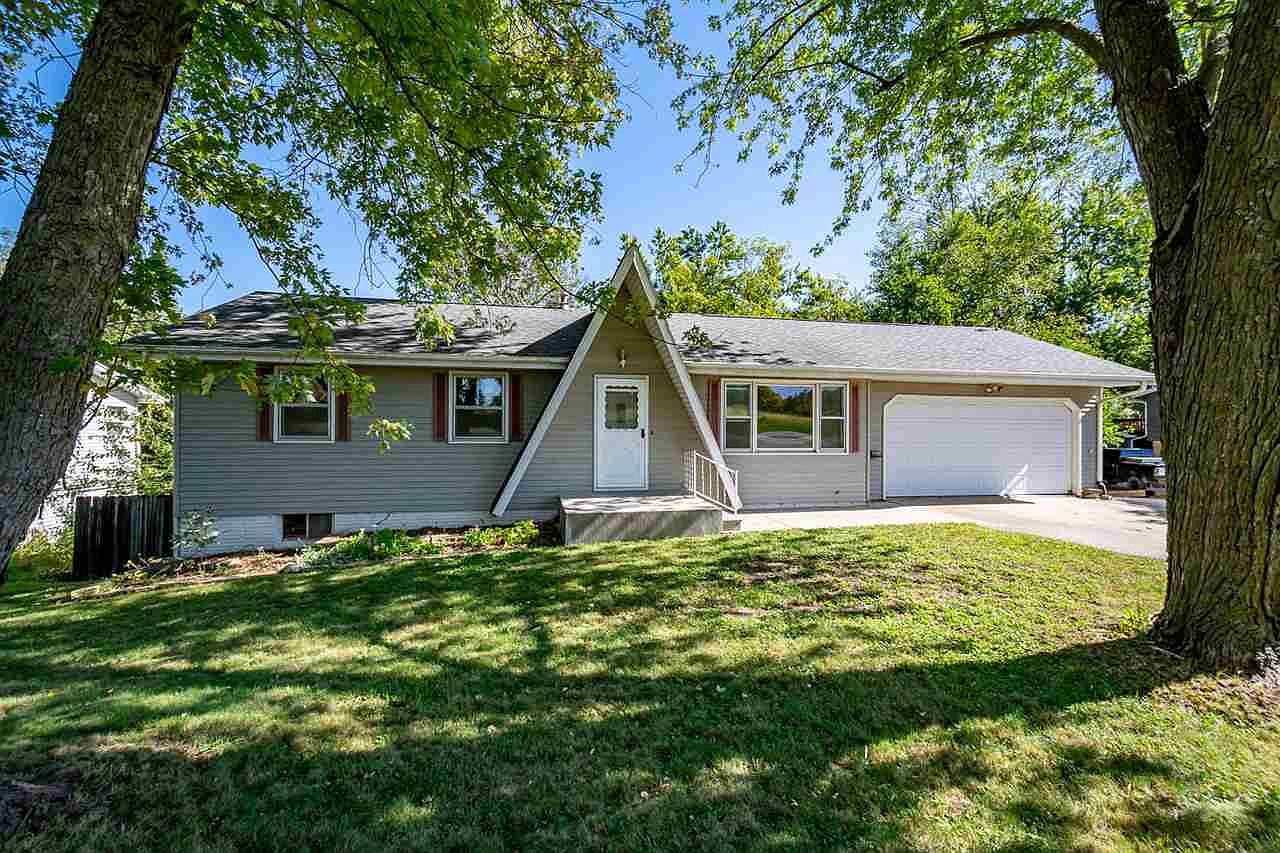 3128 Sandy Beach Rd NE, Solon, IA 52333 Zillow