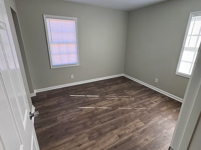 1318 N Dawson St — Photo 14