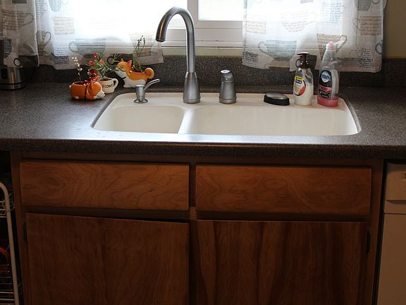 Updated kitchen, new Corian