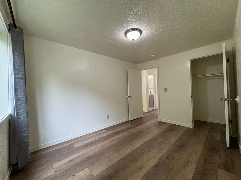 204 W Del Norte St #A-D — Photo 9
