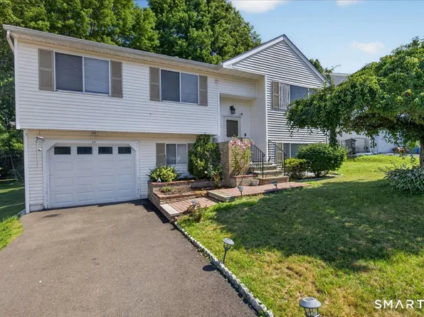 35 Mallard Lane, East Haven, CT 06512