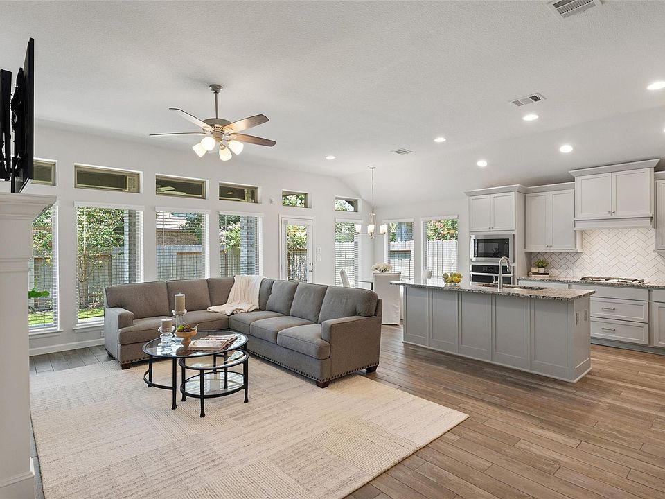 1st image of 405 Elevation Ave