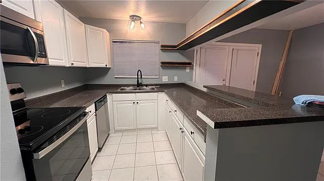 5704 Count Ln — Photo 8