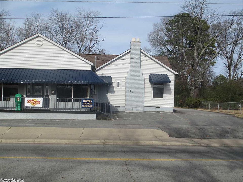 1st image of 916A E Race Ave