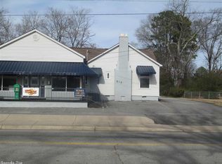 916 E Race Ave #A, Searcy, AR 72143