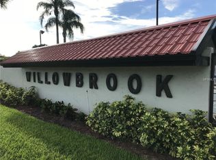 1100 E Bay Dr APT 2, Largo, FL 33770