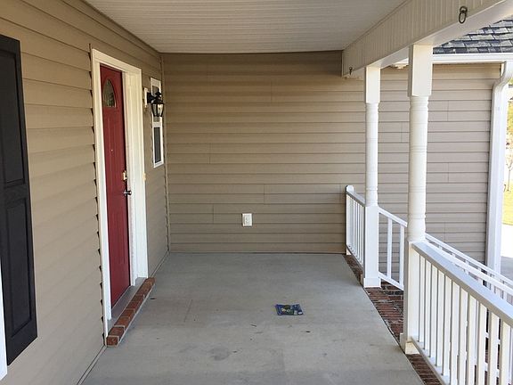 3rd image of 104 Runnymeade Dr