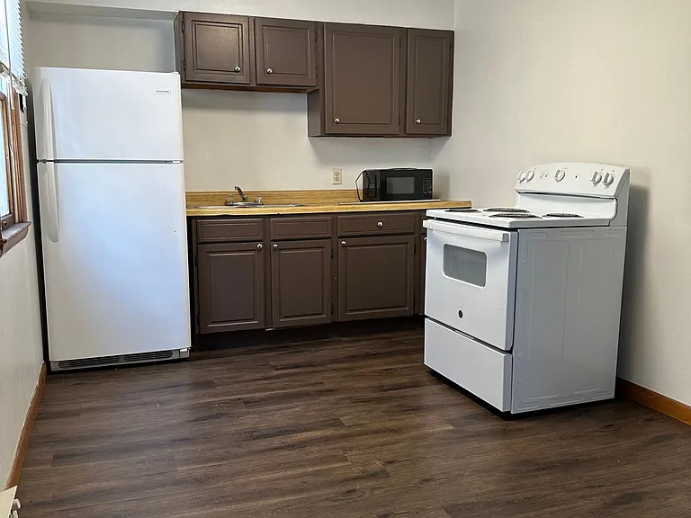 119 Green Pl #2 — Photo 9