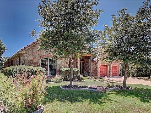 5th image of 3920 Vail Dr