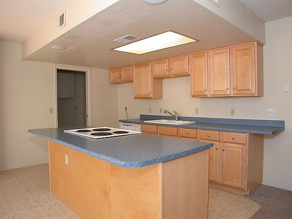 2nd image of 4636 E Grandview St