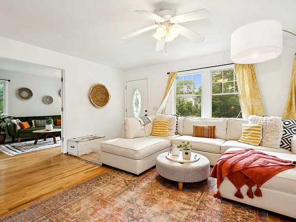 5th image of 8 Neptune Ave