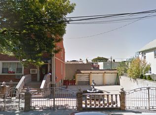 7030 70th St, Ridgewood, NY 11385