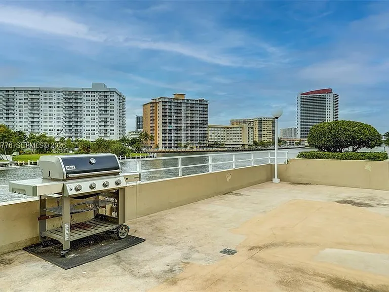 1985 S Ocean Dr #2K — Photo 16